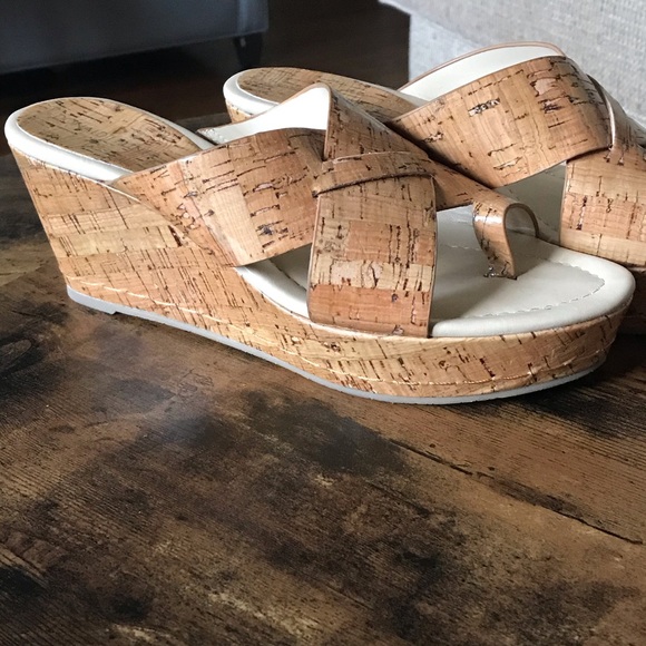 Donald J. Pliner Shoes - Donald J Pliner wedges